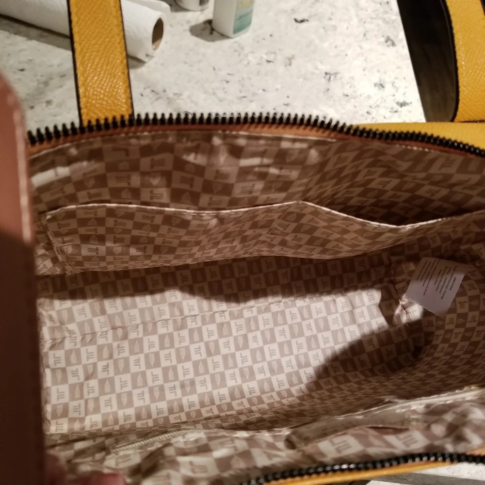 LONDON FOG YELLOW JOSEPHINE TOTE - Picture 9 of 10